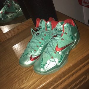 Jordan 11 Christmas